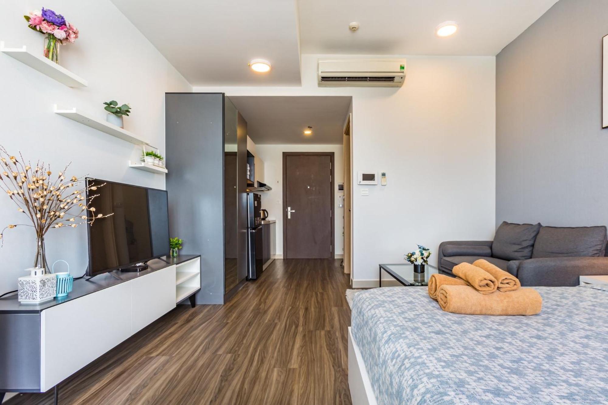 Mayla Saigon Downtown Apartment Хошимин Екстериор снимка